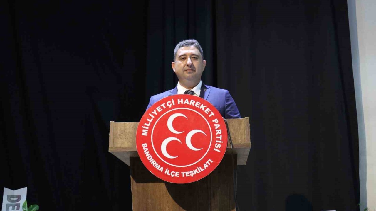 MHP Bandırma’da 8 yıllık başkanlık görevini Harun Algül devraldı