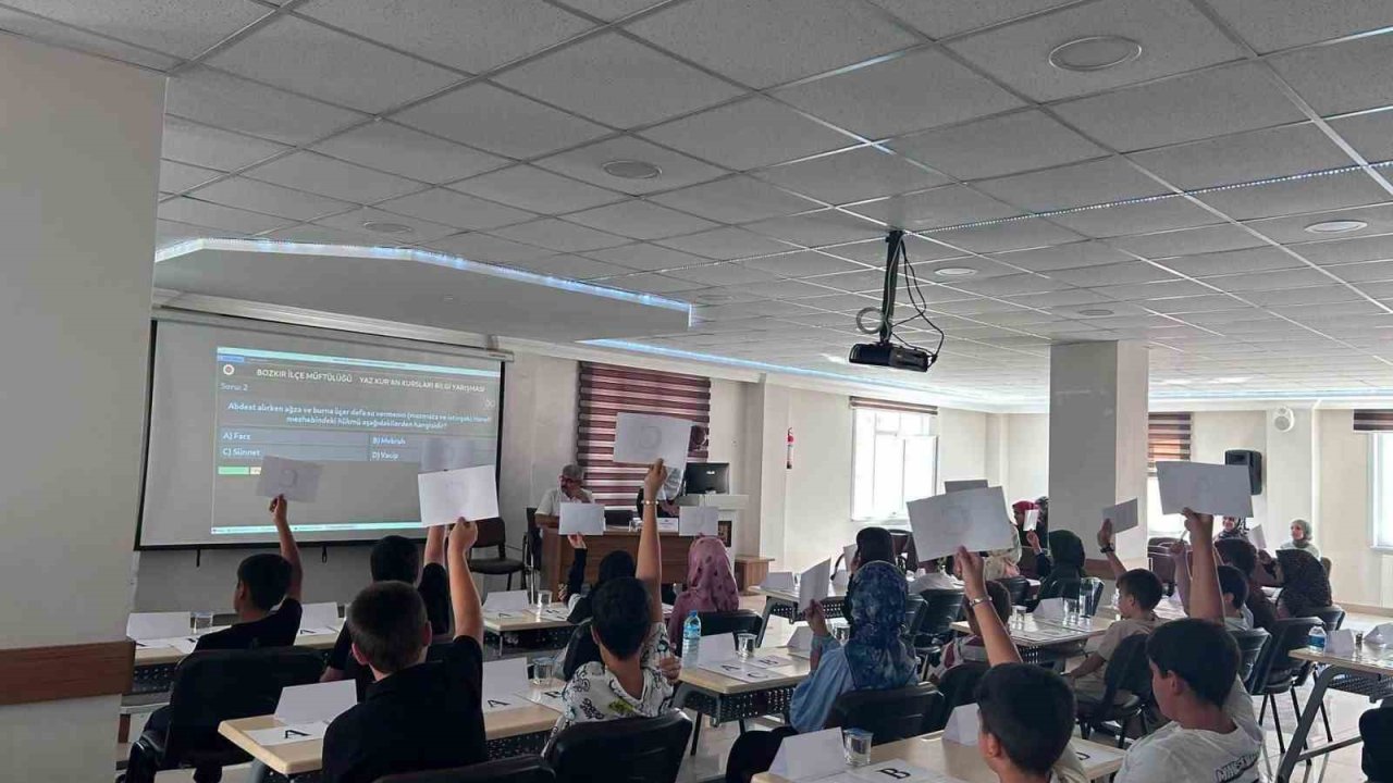Bozkır’da Yaz Kur’an Kursları öğrencileri bilgi yarışmasında yarıştı