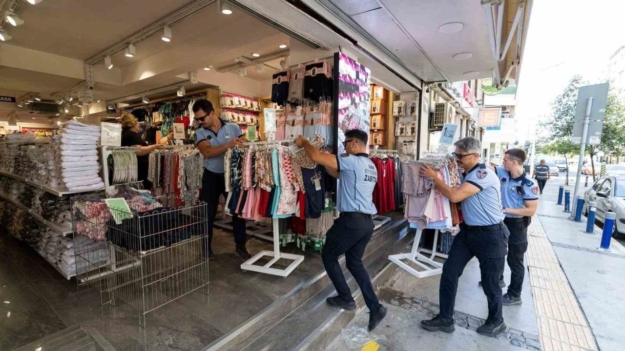 İzmir’de ana arterlerde kaldırım işgaline geçit yok
