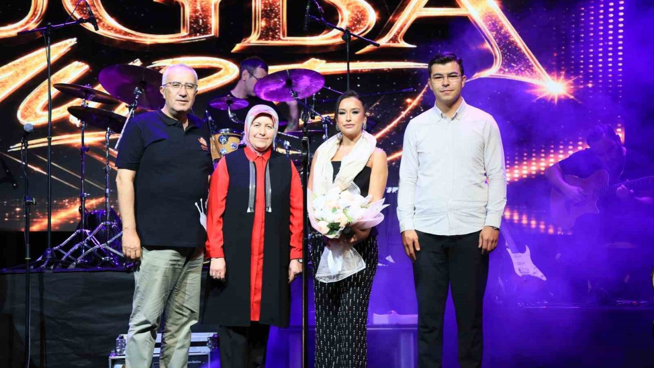 Çameli Kültür ve Doğa Sporları Festivali Tuğba Yurt konseriyle final yaptı