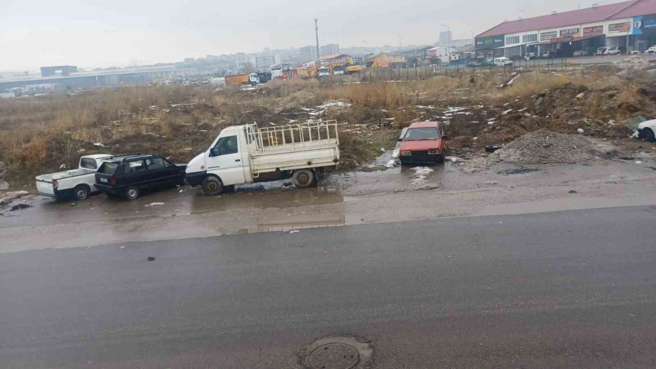 Sanayi sitelerinde ki atıl araçlar kaldırılıyor