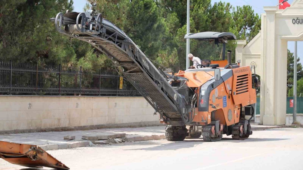 Bilecik’te sıcak asfalt çalışması başladı