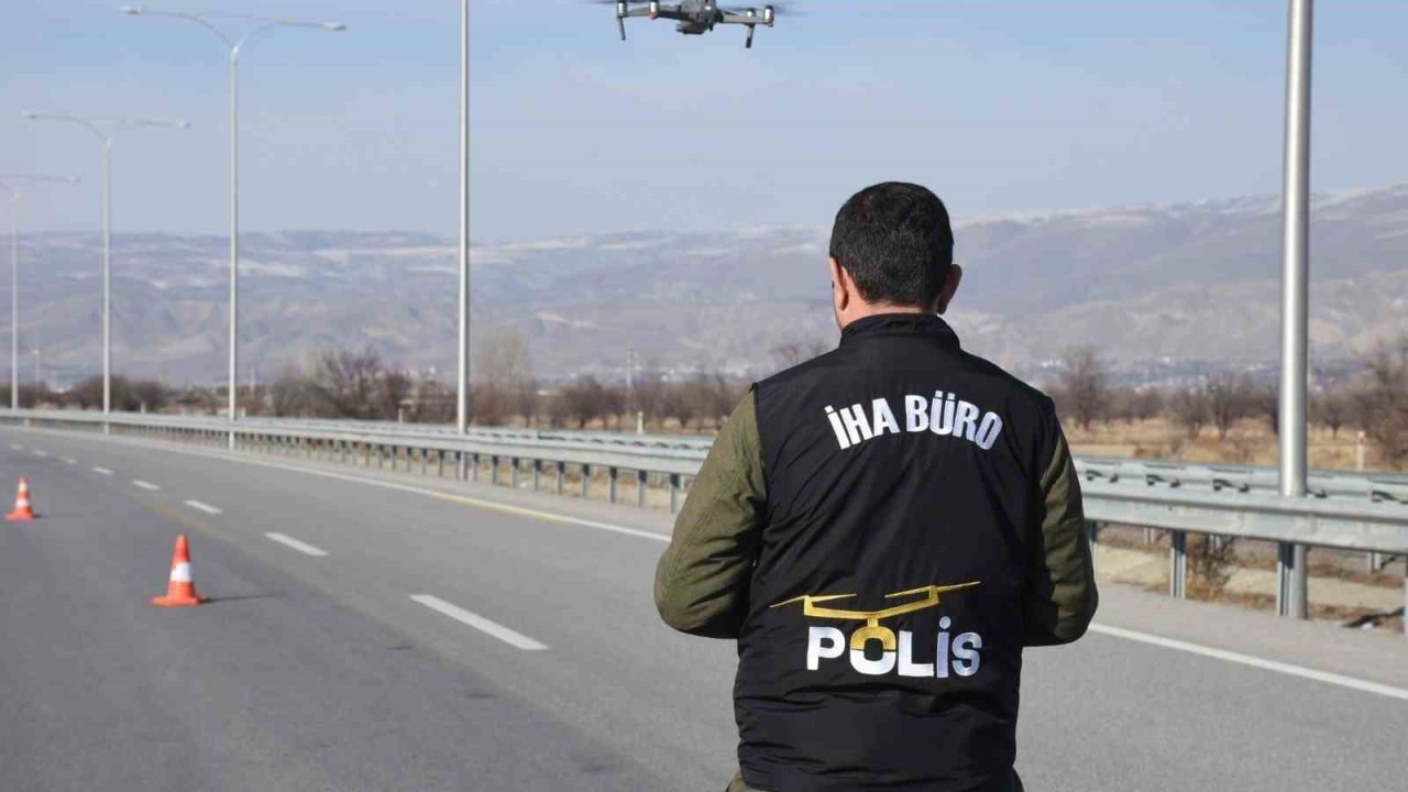 Erzincan’da drone destekli trafik denetimi