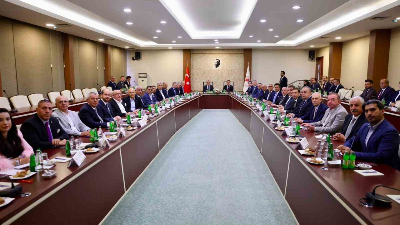 Duyan, Ankara’da tarım ve ticaret sektörü toplantısına katıldı