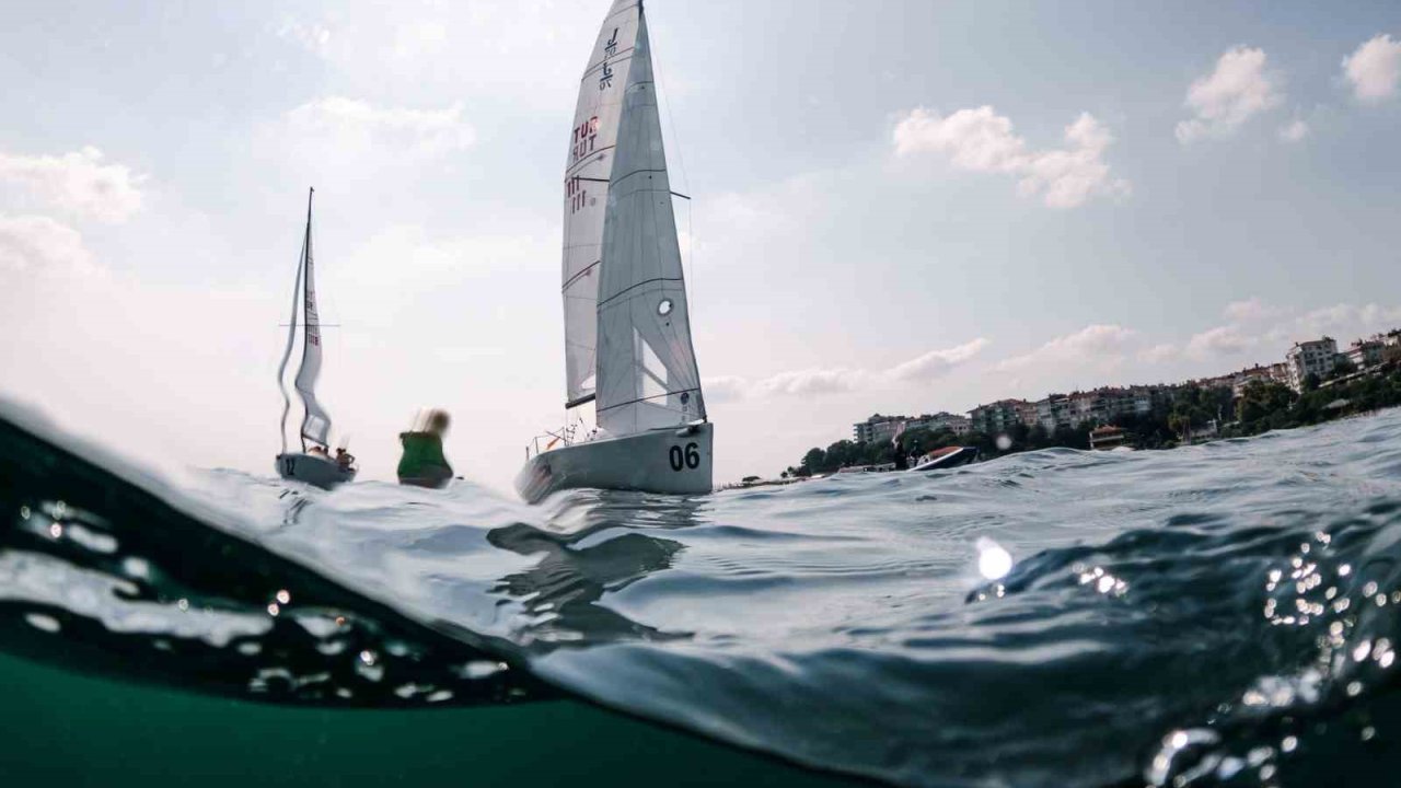 TAYK-Eker Olympos Regatta, J70 Match Race ve Hareketli Salma yarışlarıyla devam ediyor