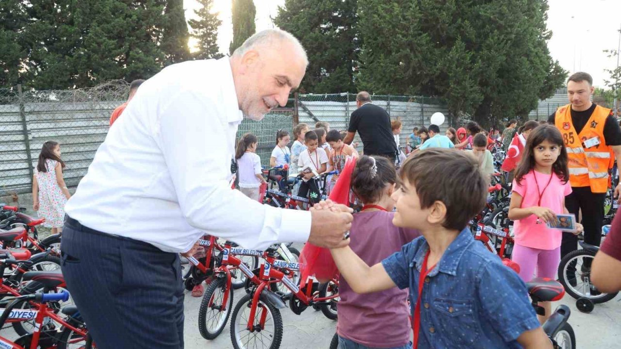 "Haydi Güle Oynaya Camiye Gel" projesinde ödül heyecanı