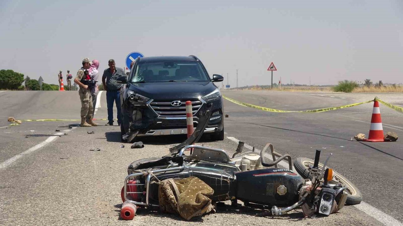 Kilis’te otomobil ile çarpışan motosikletin sürücüsü hayatını kaybetti