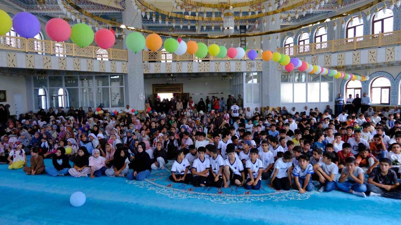 Tuşba’da Yaz Kur’an kursları kapanış programı düzenlendi