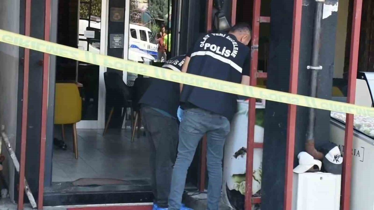Elektrik akımına kapılan usta merdivenden düşerek hayatını kaybetti