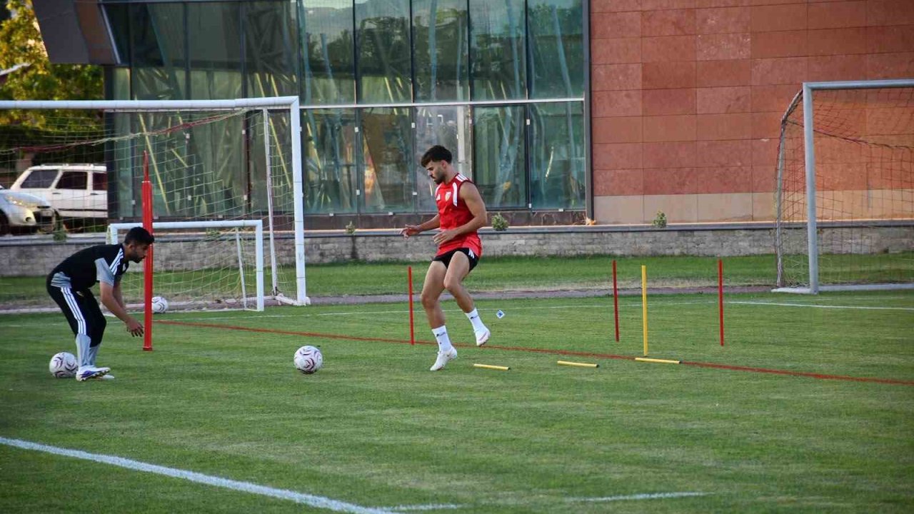 Miguel Cardoso takımdan ayrı çalışıyor