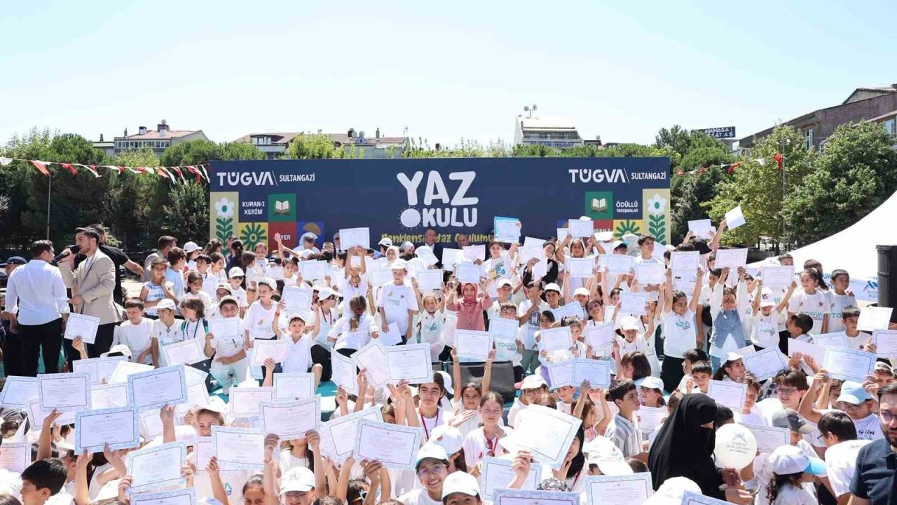 TÜGVA Sultangazi 2026 Yaz Okulu Kapanış Programı’nda öğrencilere sertifikaları verildi