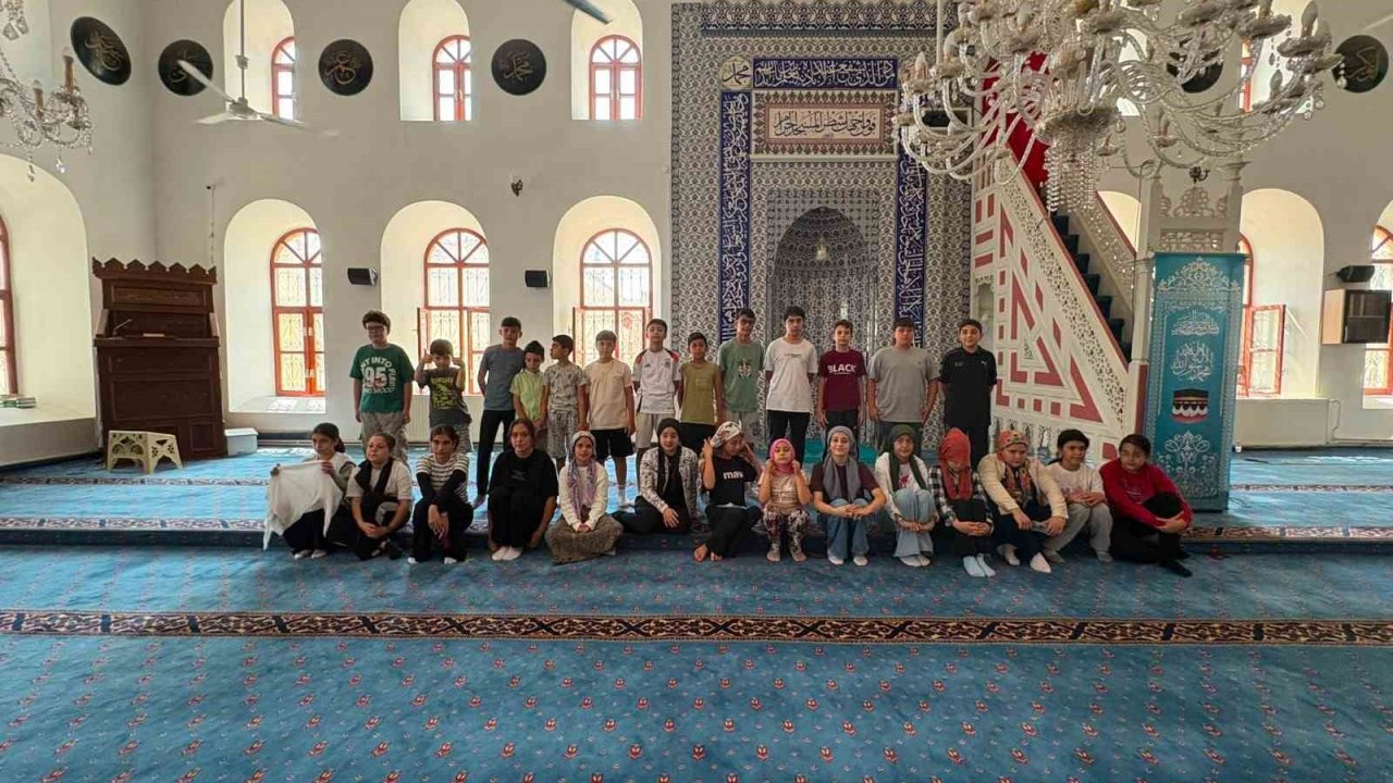 Yaz Kur’an kursları arası bilgi yarışması düzenlendi