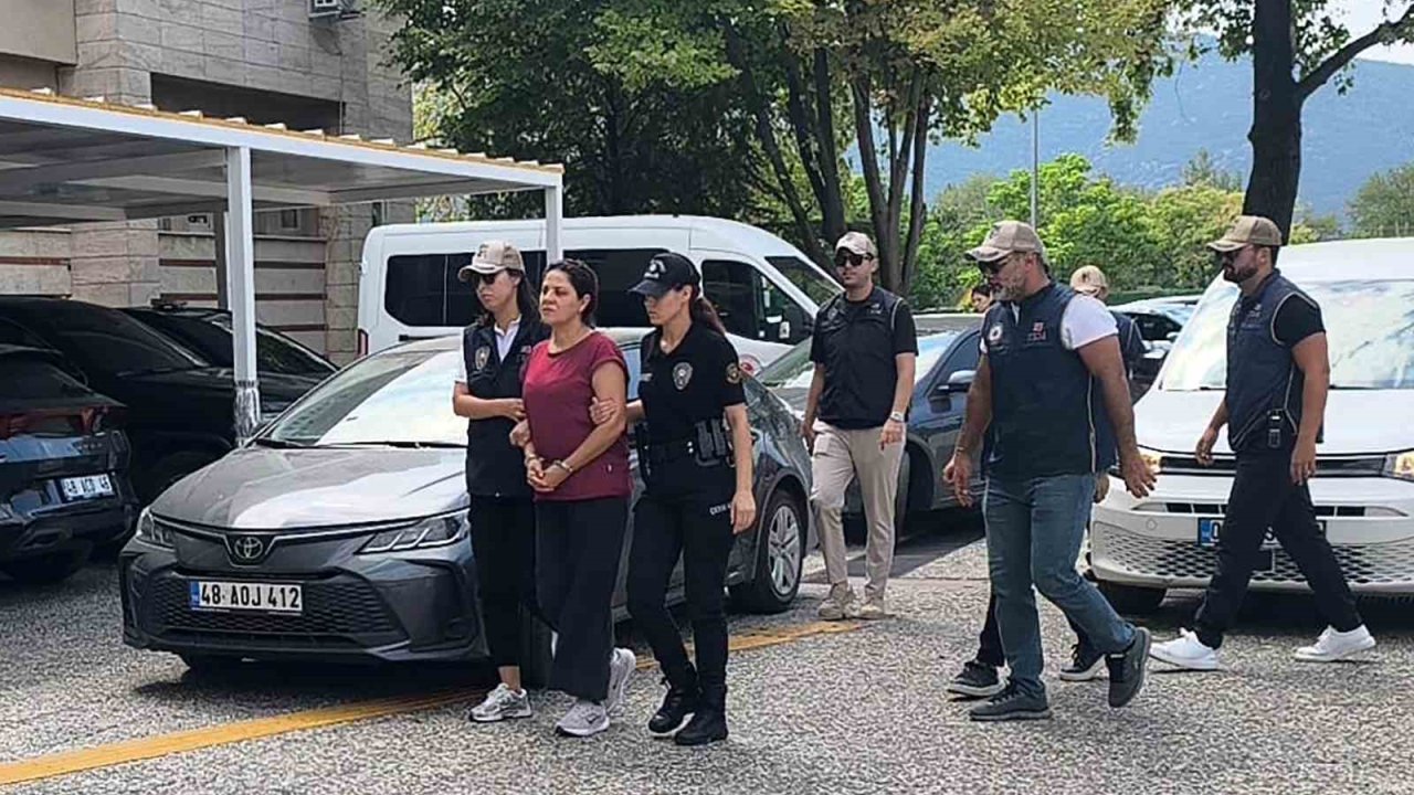 FETÖ’cü yüzbaşının ablasına 10 yılda 2. tutuklama