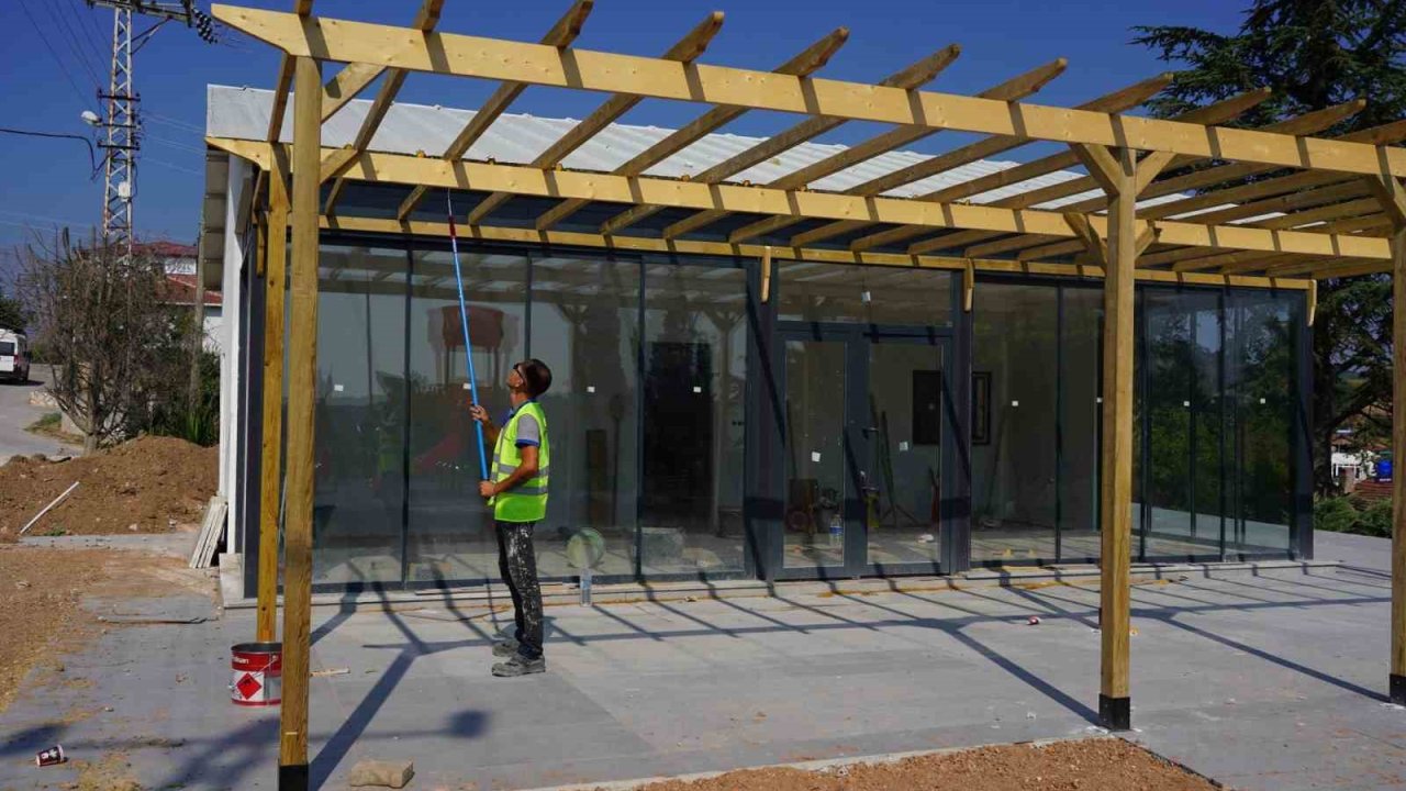 Belediye ekipleri sahadaki çalışmalarını sürdürüyor