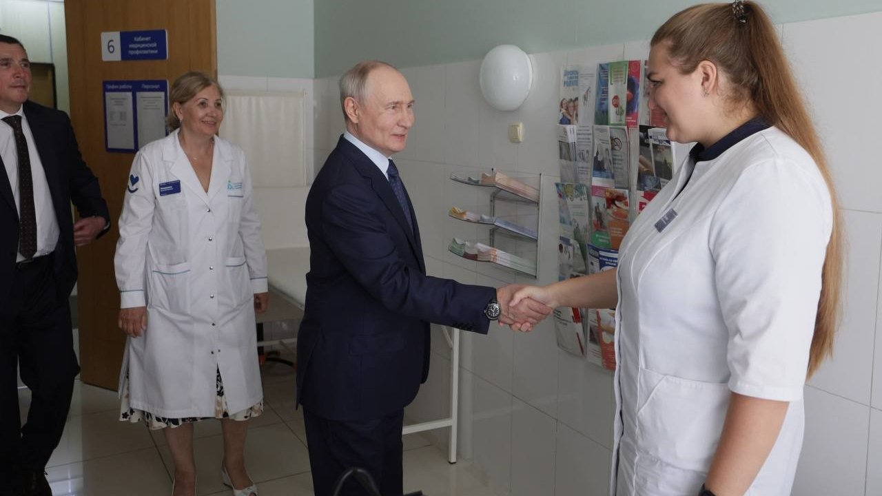 Putin’den Japonya’nın hak iddia ettiği Kuril adalarına ilk ziyaret