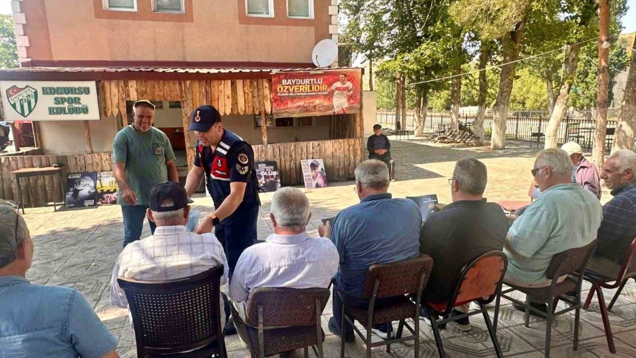 Bayburt’ta vatandaşlara aile içi şiddet ve uyuşturucuyla mücadele eğitimi