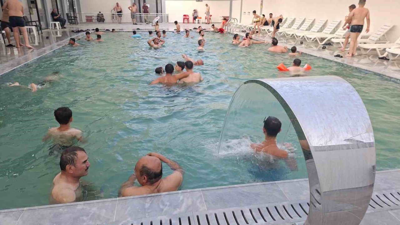 Hisarcık’taki şifalı termal havuz vatandaşların ilgi odağı oldu