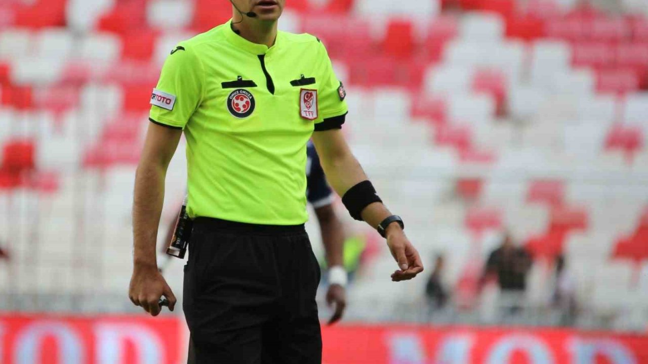 Kayserispor - Sivasspor maçını Ali Şansalan yönetecek