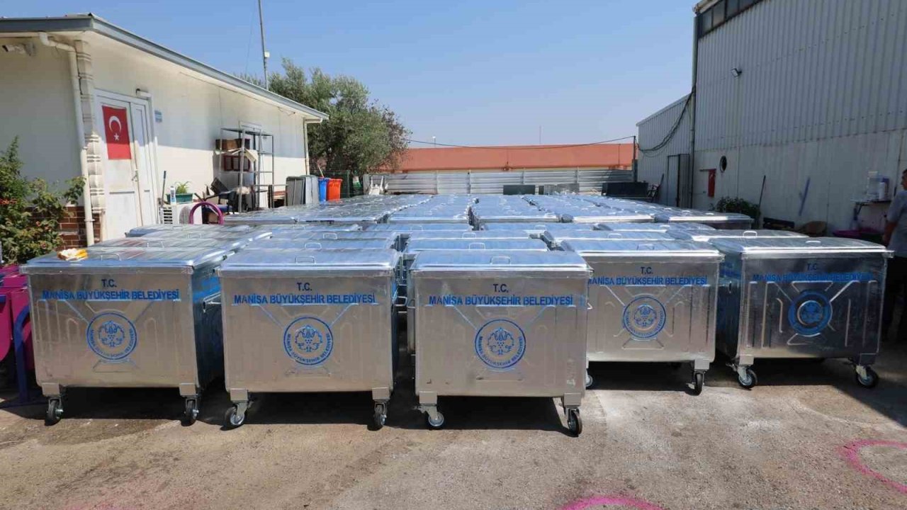 Şehzadeler’de 220 yeni çöp konteyneri hizmete sunuluyor