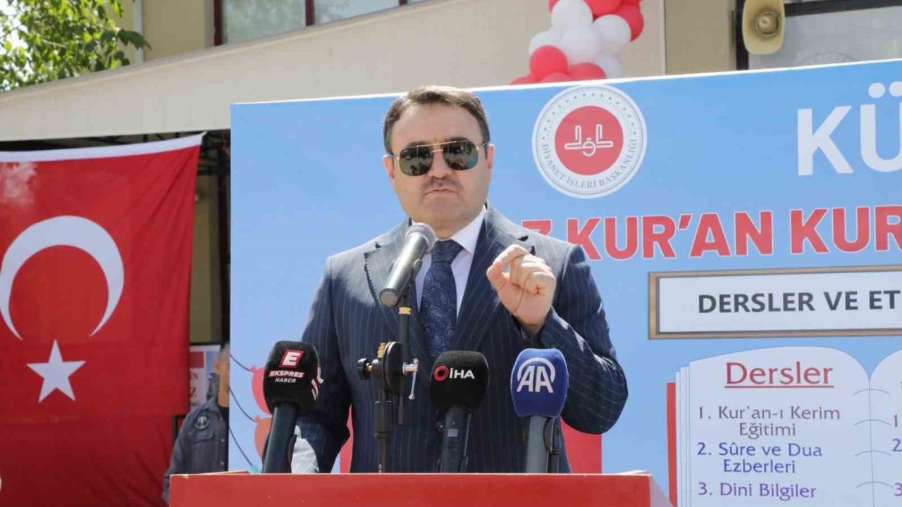 Vali Işın: "Çocukları korumanın tek yolu İslami ahlak ve terbiyedir"