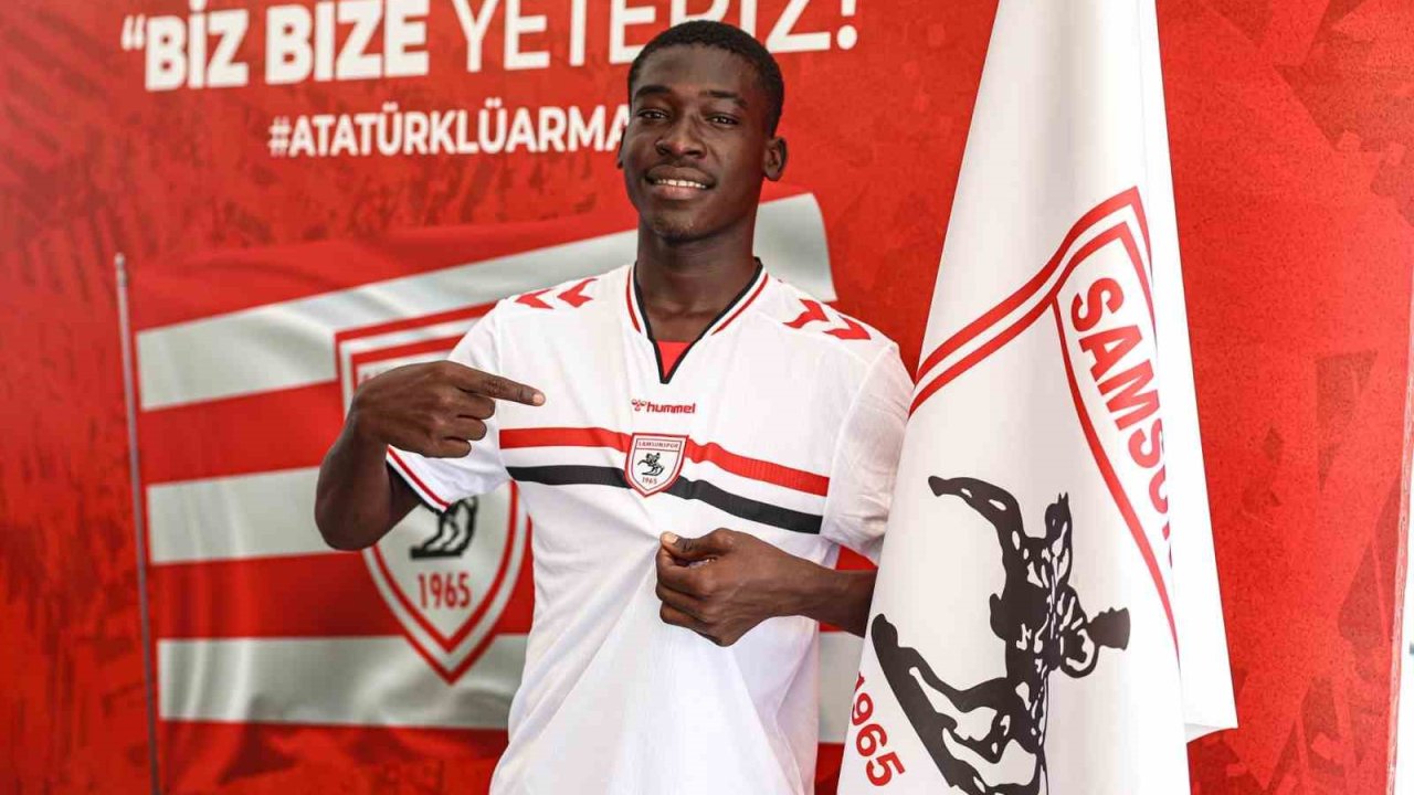 Samsunspor, 18’lik Çadlı futbolcu Daniel ile 5 yıllık sözleşme imzaladı