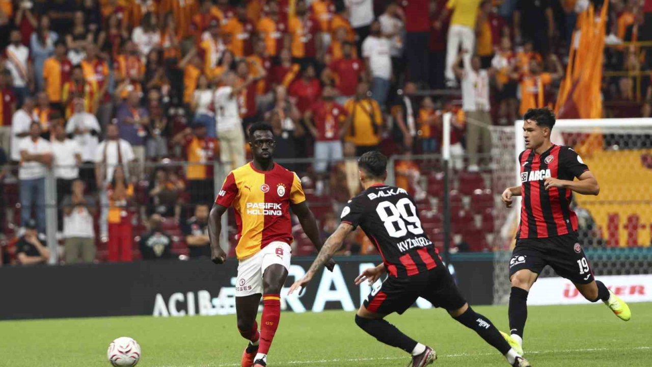 Trendyol Süper Lig: Galatasaray: 0 - Çorum FK: 0 (Maç devam ediyor)