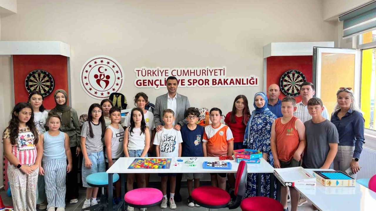 Kaymakam Yayabaşı, gençlerle bir araya geldi