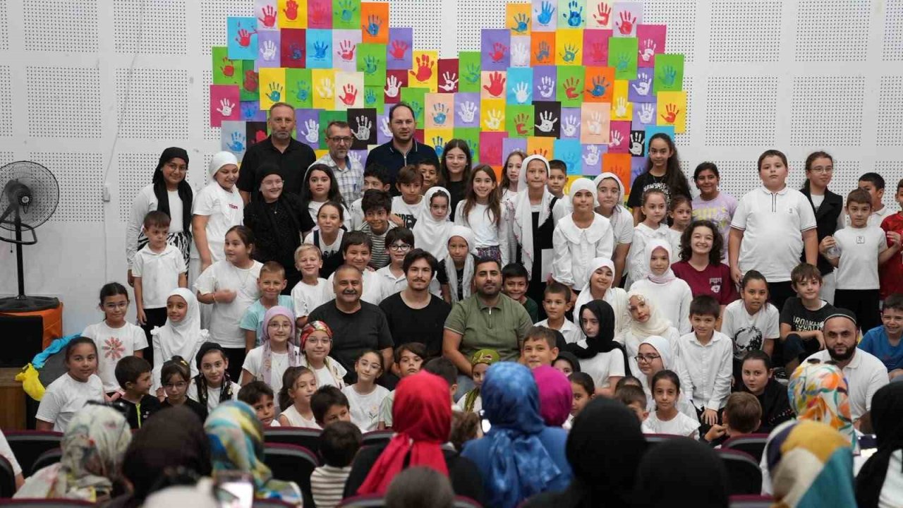 Çocuk üniversitesi milli ve manevi değerlere sahip çıkıyor