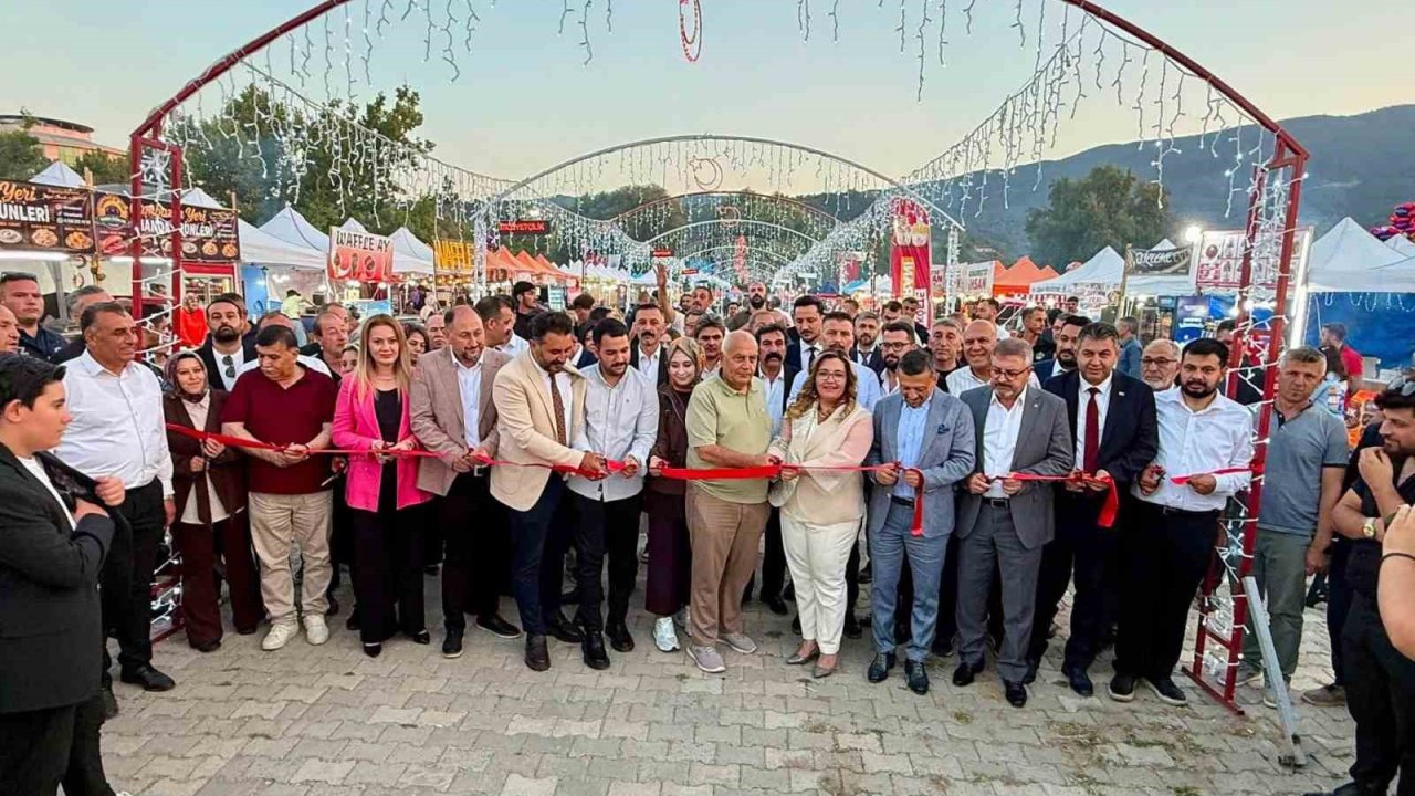 Simav’da 93. Turizm ve Ticaret Panayırı coşkuyla açıldı