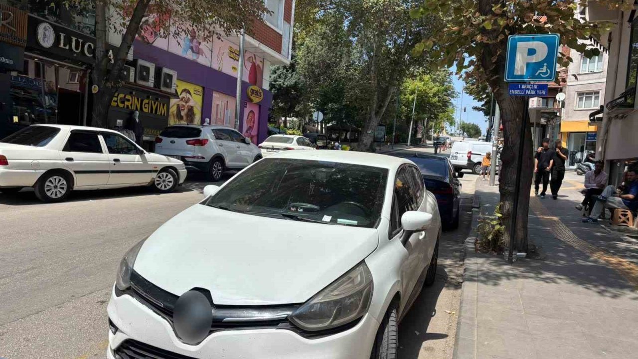 Ters yönden gelen sürücüsü uyarılara kulak asmadı