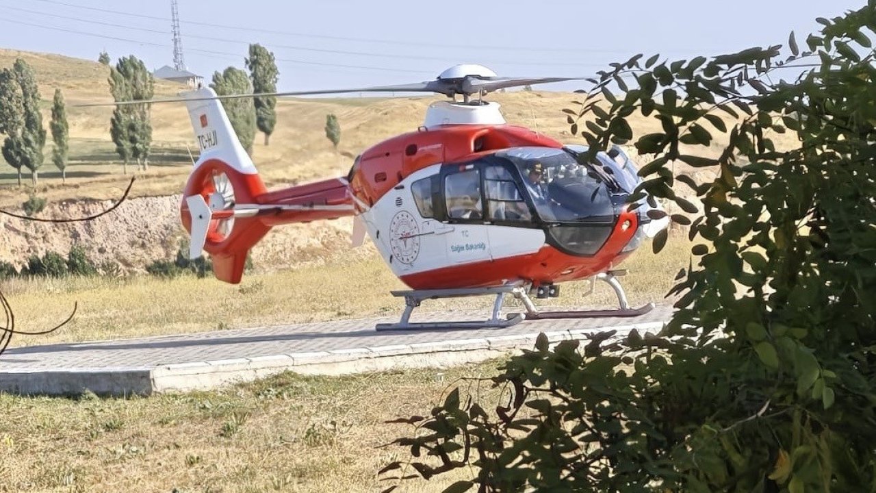 Erciş’ten Erzurum’a helikopter ambulansla entübe hasta nakli