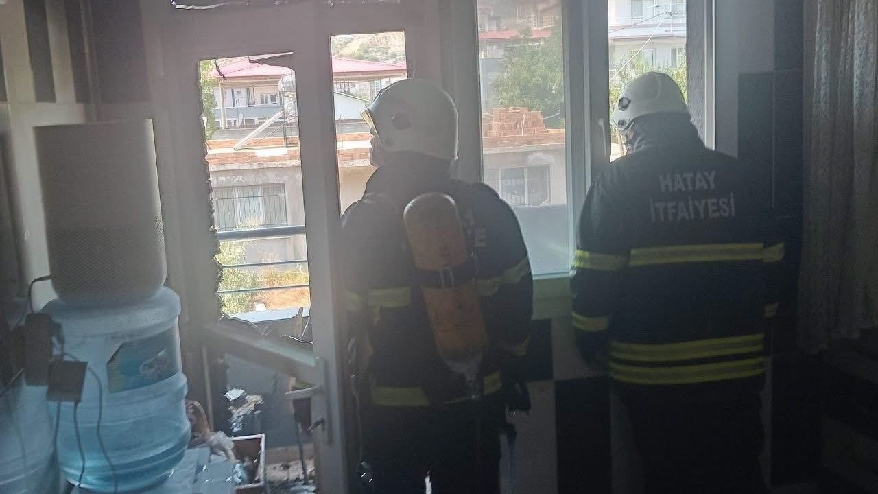 Hassa’da ev yangını büyümeden kontrol altına alındı