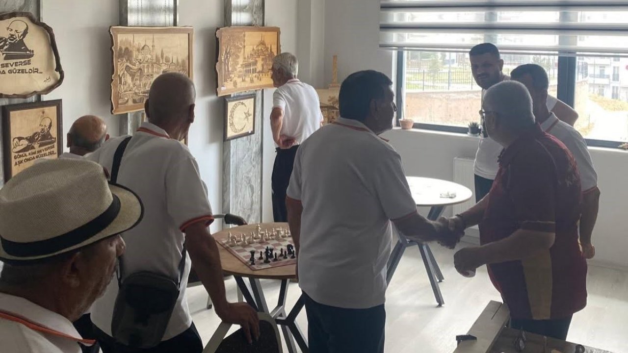 Adana’daki huzurevi sakinleri Kapadokya’yı gezdi