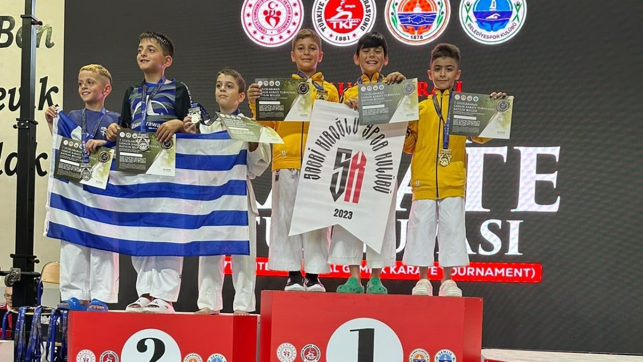 Düzceli karateciler Gemlik’te zirveye çıktı