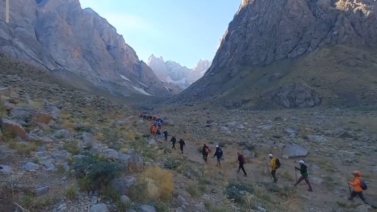 Hakkari’nin zorlu zirvelerinde hayati tatbikat