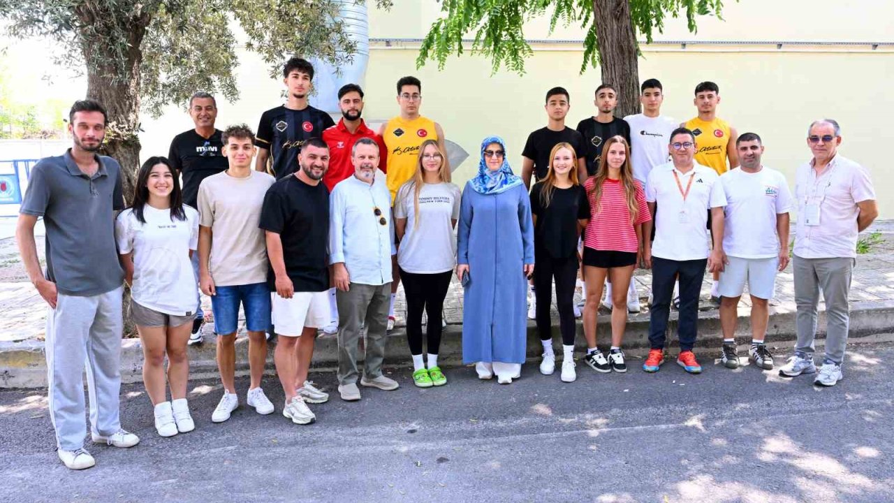2026 YKS ÖZYES heyecanı Manisa Celal Bayar Üniversitesi’nde başladı