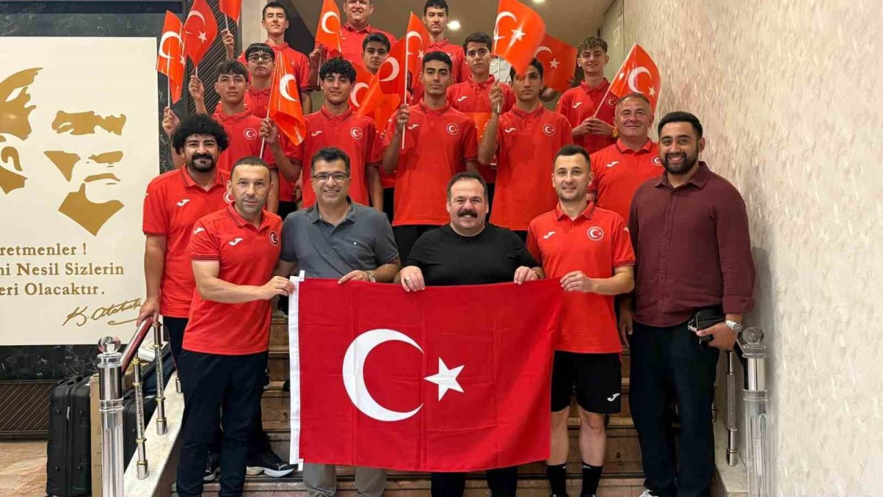 Kütahyalı Müdür, Avrupa’daki milli kafilenin başında