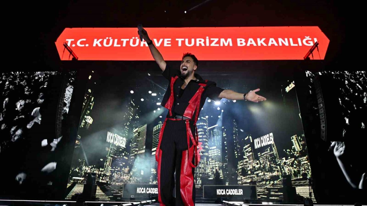 Sefo’nun şarkıları Erzurum’da yankılandı