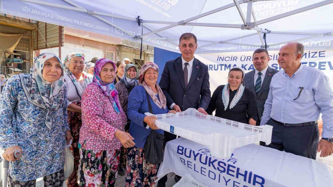 İzmir Büyükşehir Belediyesi’nden üreticiye kerevet desteği