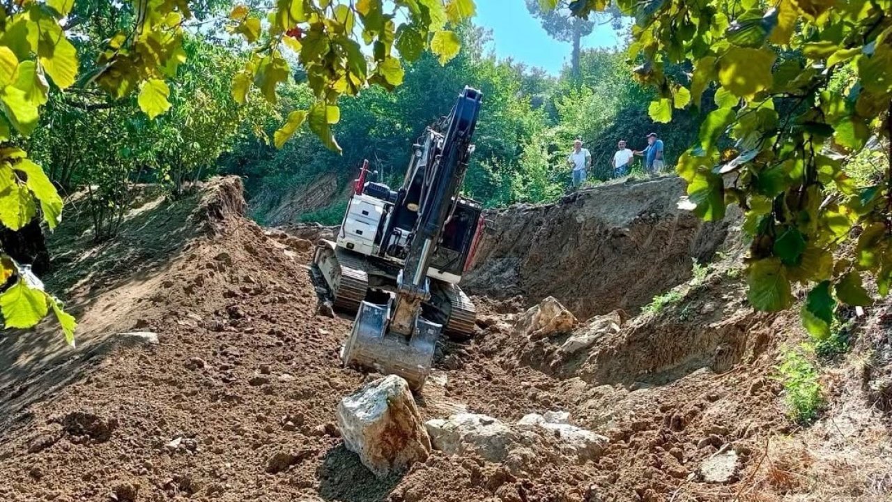 Gümüşova’da heyelan bölgesine müdahale başladı
