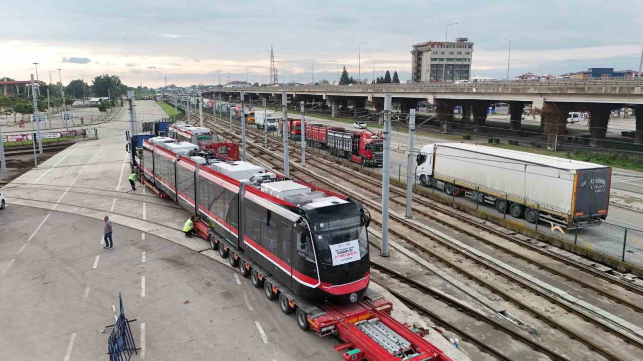 Samsun’a alınan 12 tramvaydan ikincisi de şehre ulaştı