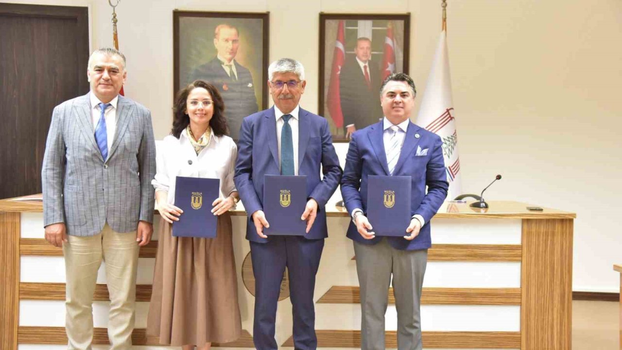 "Mahalleden Kliniğe Gülüş Yolculuğu" projesi için üçlü iş birliği
