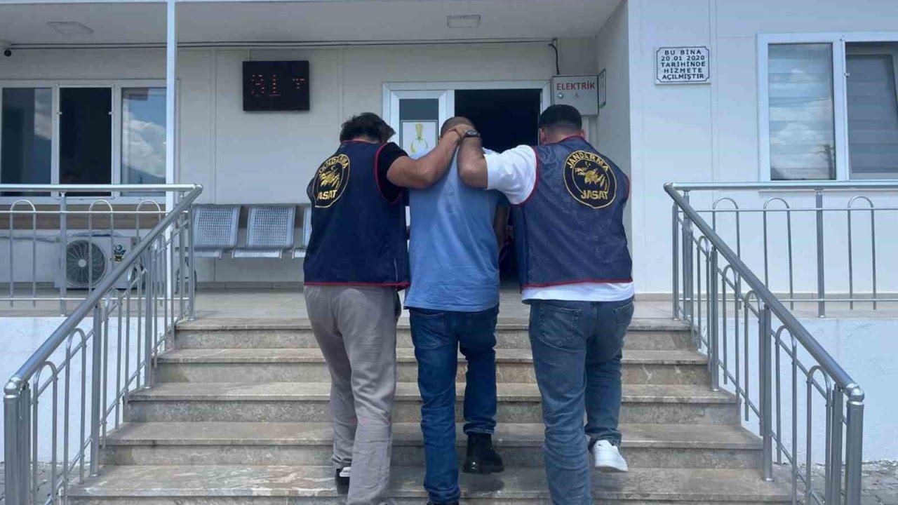 Muğla’da jandarmadan bir haftada 78 aranan şahsa yakalandı