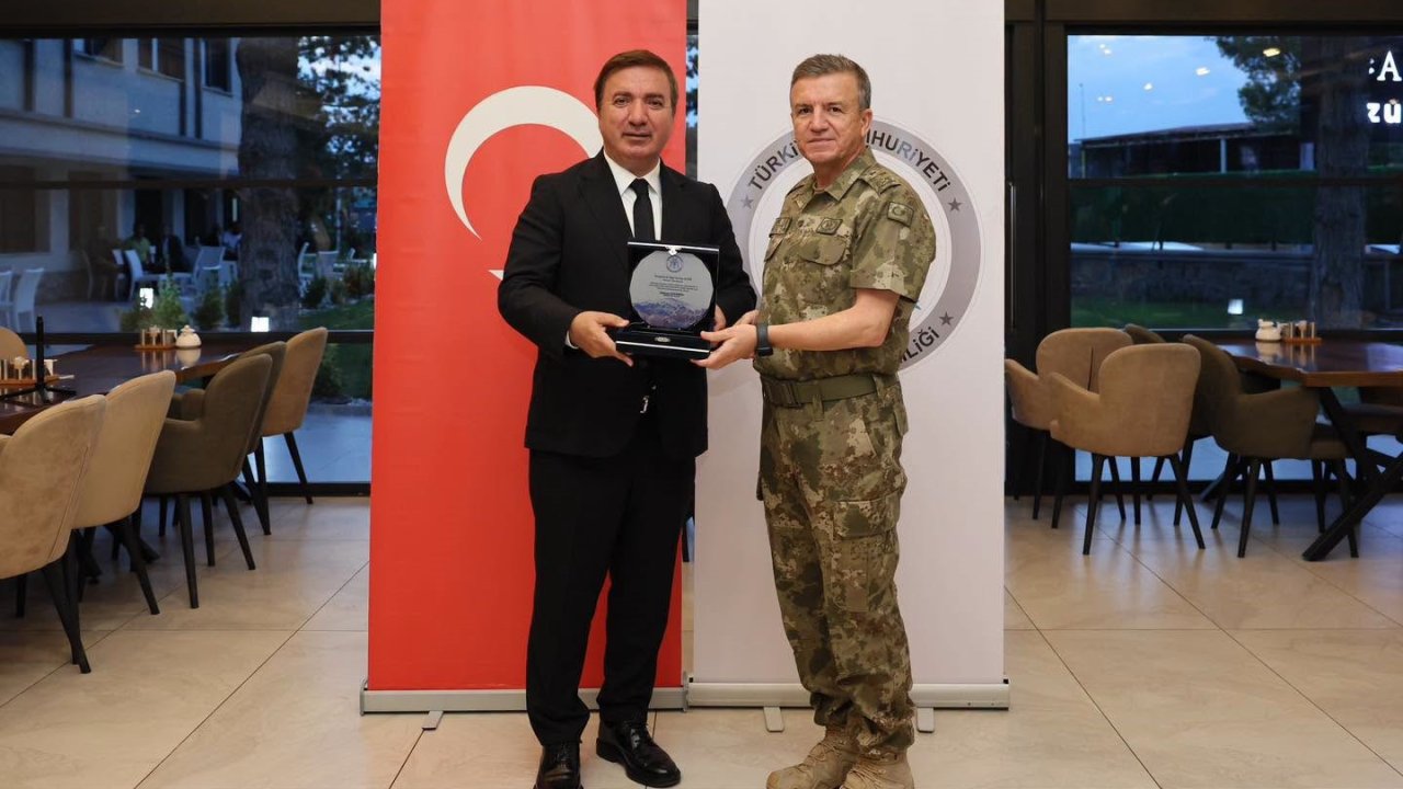 Erzincan’da 3. Ordu Komutanı ve İl Jandarma Komutanı için veda programı düzenlendi