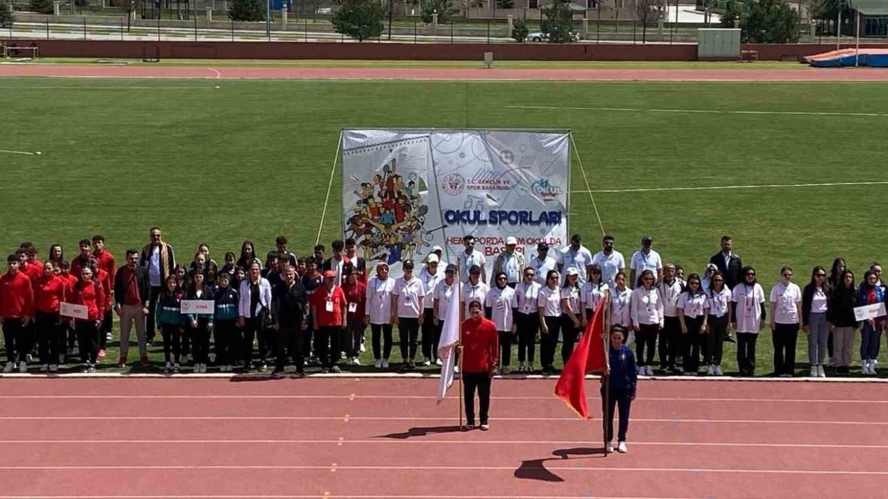 Erzincan, okul sporlarında Türkiye’nin zirvesinde
