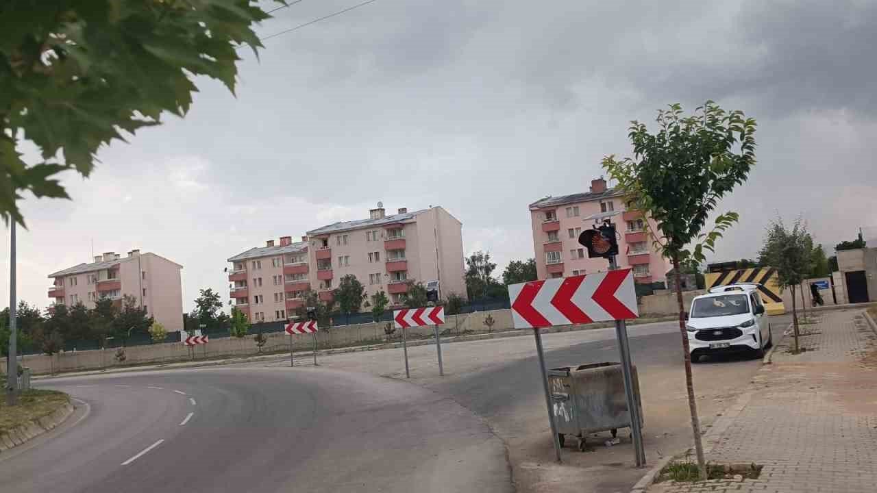 Patnos’ta trafik güvenliği için kavşaklarda tedbirler artırılıyor