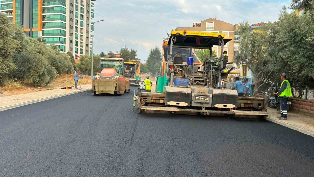 Aydın Büyükşehir’in yol çalışmaları sürüyor