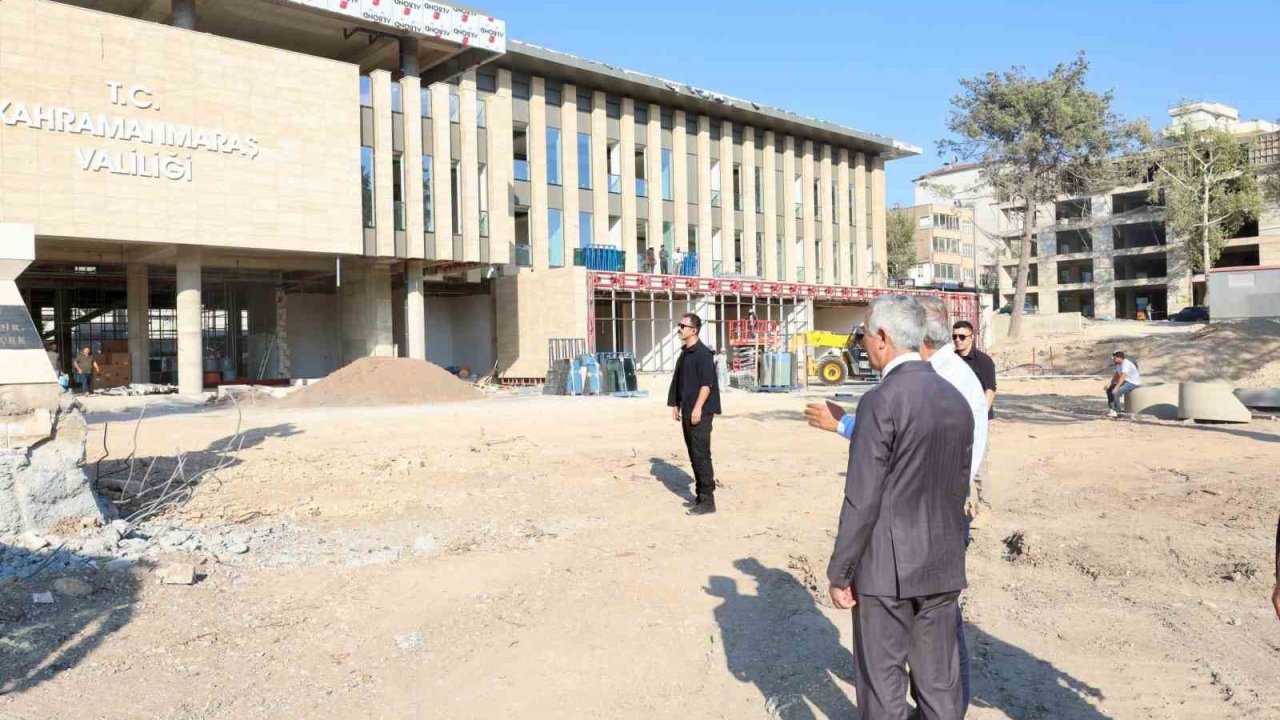 Vali Ünlüer, yeni hükümet konağı inşaatını inceledi