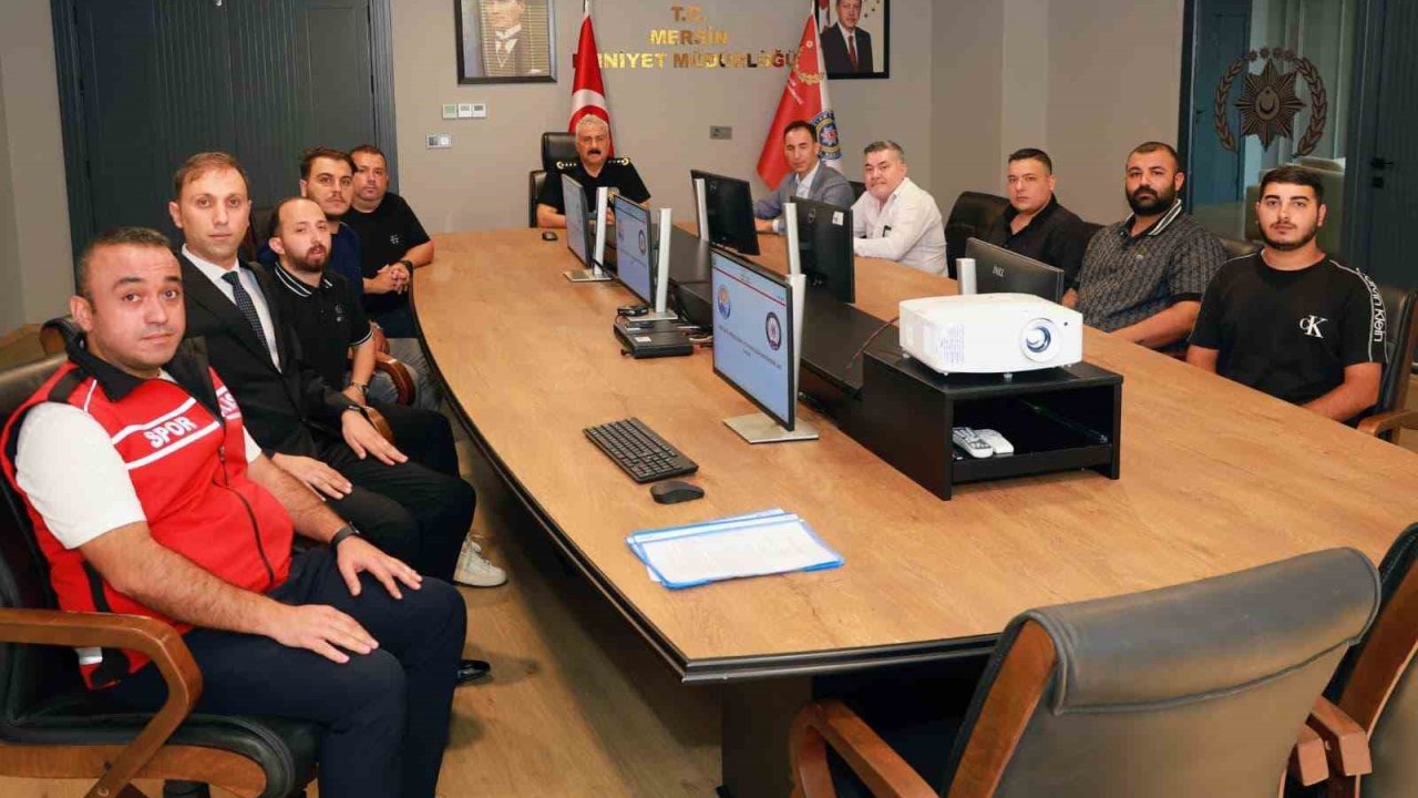 Mersin Emniyet Müdürü Aktaş, sezon öncesi taraftar temsilcileriyle bir araya geldi