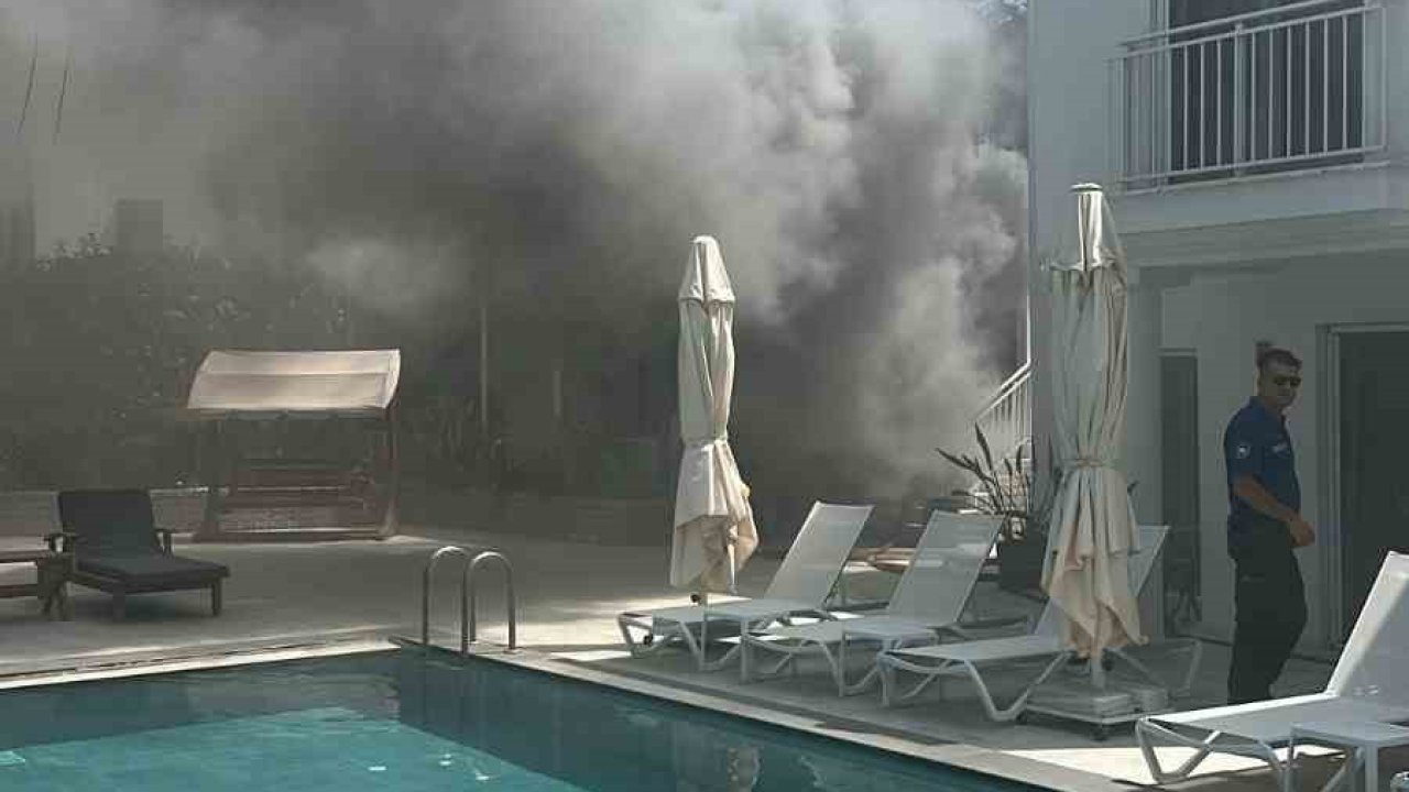 Bodrum’da otel avlusunda çıkan yangın söndürüldü